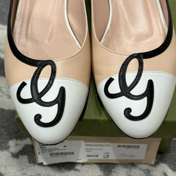 Like New Gucci Leather Flats - Picture 5 of 11